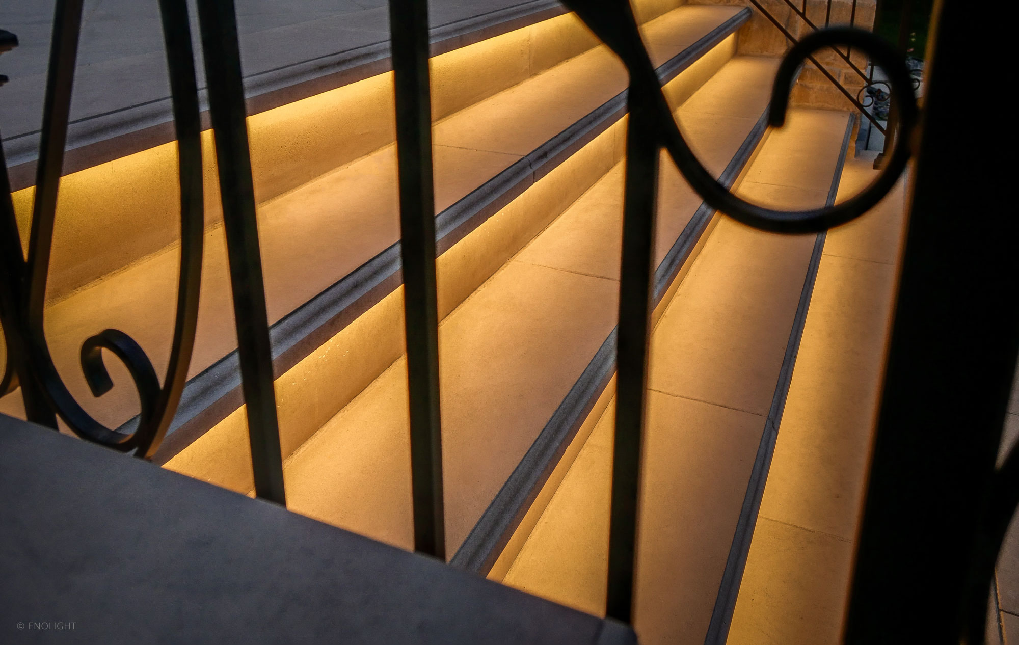 HYN1913F Custom Length Linear Light