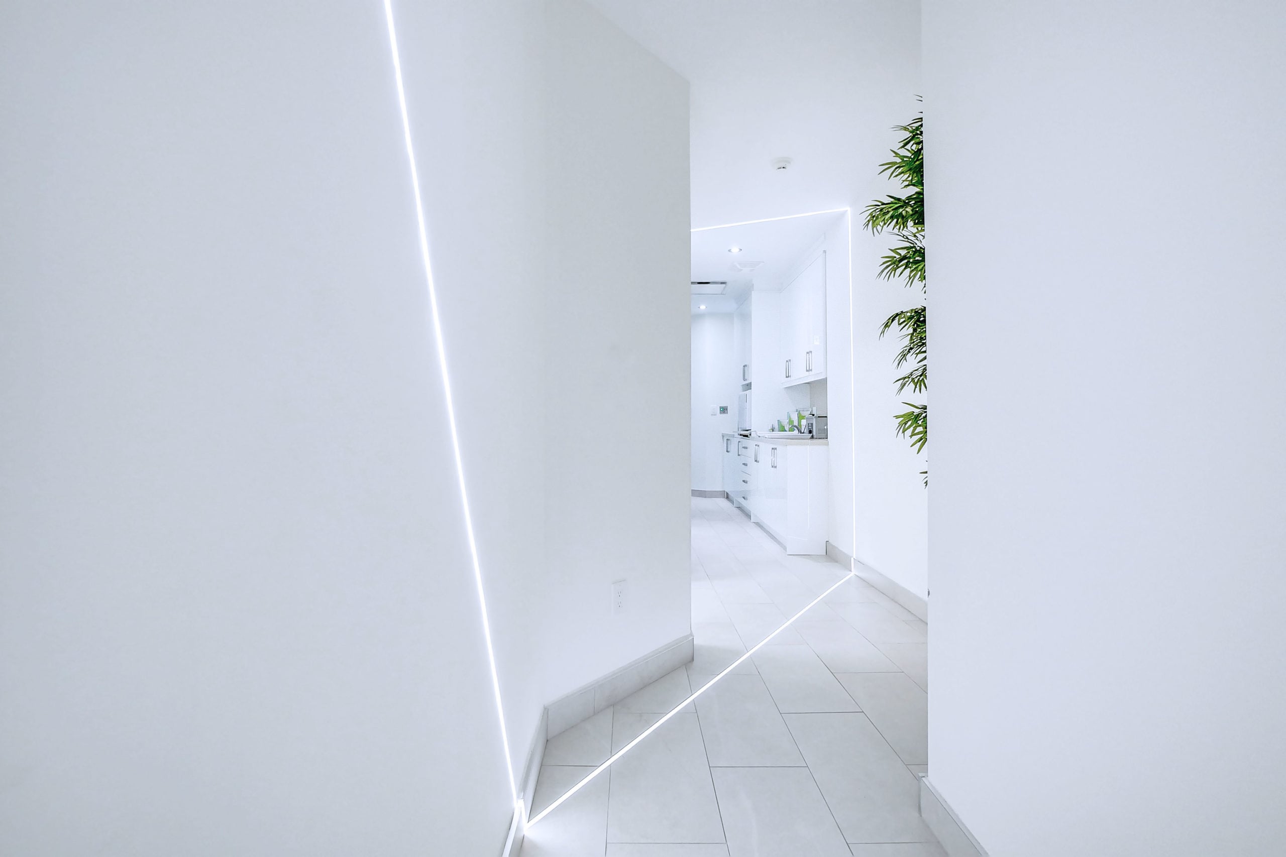 HYN1409F Recessed Surface Linear Light with 1/2" Sand Texture Frosted Lens - Image 3